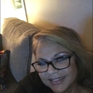 Meet your Posher, Linda